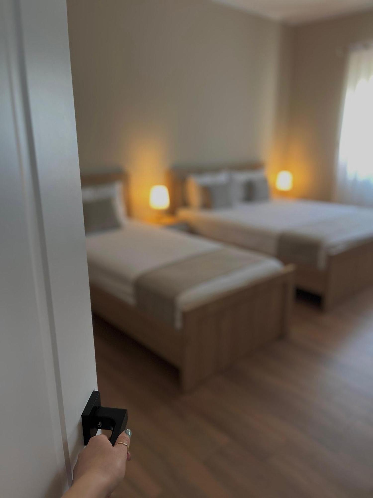 Villa Tabaku Berat Eksteriør billede